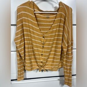 American Eagle Gold and White Stripped Long Sleeve